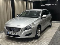 Ljusgrå Begagnad 2012 Volvo V60 Momentum Kombi | 104 900 kr (Marknadspris)