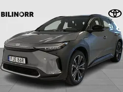 Silver Begagnad 2022 Toyota bZ4X Executive SUV | 379 900 kr