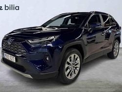 Mörkblå (blå) Begagnad 2022 Toyota RAV4 Hybrid Executive SUV | 399 900 kr (Bra pris)