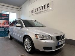 Ljusgrå Begagnad 2008 Volvo V50 Kinetic Kombi | 44 900 kr (Dyr)