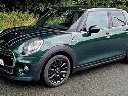 Grön Begagnad 2015 Mini Cooper D Halvkombi | 79 000 kr (Marknadspris)