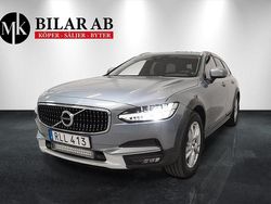 Ljusblå Begagnad 2017 Volvo V90 CC Momentum Kombi | 164 900 kr (Dyr)