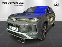 Grå (dolphin grey metallic) Ny 2025 VW Tayron Life SUV | 561 300 kr (Marknadspris)