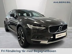 Grå Begagnad 2023 Volvo V90 CC Ultimate Kombi | 534 500 kr (Marknadspris)