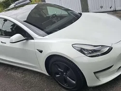 Vit Begagnad 2020 Tesla Model 3 Long Range Sedan | 249 000 kr (Marknadspris)