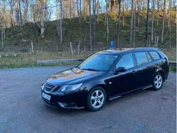 Svart Begagnad 2010 Saab 9-3 Vector Kombi | 30 000 kr (Marknadspris)