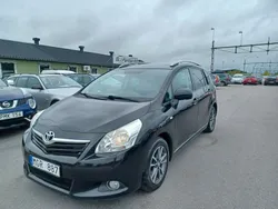 Svart Begagnad 2011 Toyota Verso Minibuss | 69 900 kr (Marknadspris)