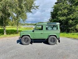 Grön Begagnad 1999 Land Rover Defender SUV | 210 000 kr (Superpris)