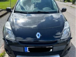 Svart Begagnad 2012 Renault Clio GrandTour Kombi | 39 000 kr (Superpris)