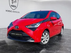 Röd Begagnad 2019 Toyota Aygo X-play Halvkombi | 79 900 kr (Bra pris)
