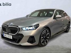 Grå Begagnad 2024 BMW 550e Sedan | 838 000 kr