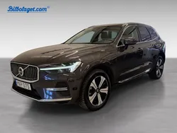 Grå Begagnad 2023 Volvo XC60 Plus SUV | 528 900 kr (Dyr)