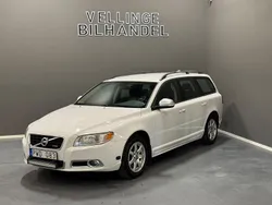 Vit Begagnad 2008 Volvo V70 Momentum Kombi | 39 900 kr (Marknadspris)