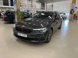 Grå Begagnad 2020 BMW 520 Sport Line Kombi | 249 000 kr (Bra pris)