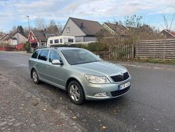 Ljusgrön Begagnad 2010 Skoda Octavia Elegance Kombi | 28 900 kr (Superpris)