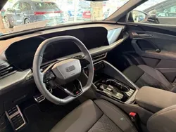 Svart Ny 2024 Audi Q5 S-Line SUV | 820 600 kr