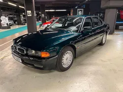 Mörkgrön Begagnad 1995 BMW 750 Sedan | 349 000 kr