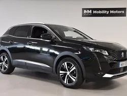 Svart Begagnad 2023 Peugeot 3008 GT SUV | 259 000 kr (Bra pris)