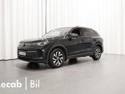 Svart (deep black pearl) Begagnad 2024 VW Tiguan SUV | 359 500 kr (Lite dyr)