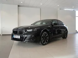 Okänd Ny 2025 BMW 550e Efficient Dynamics Sedan | 1 029 600 kr (Marknadspris)
