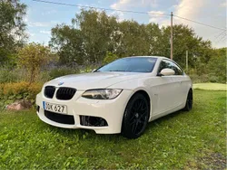Vit Begagnad 2007 BMW 325 Comfort Edition Sportkupé | 72 000 kr (Superpris)