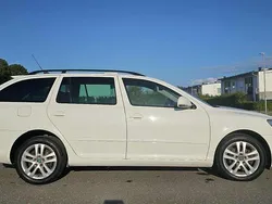 Vit Begagnad 2013 Skoda Octavia Kombi | 99 900 kr (Bra pris)