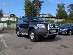 Mörkblå Begagnad 1999 Toyota Land Cruiser SUV | 99 000 kr