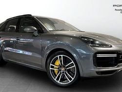 Quarzite grey metallic Begagnad 2021 Porsche Cayenne Turbo S SUV | 895 000 kr