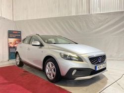Silver Begagnad 2014 Volvo V40 CC Ocean Race Kombi | 109 500 kr (Marknadspris)