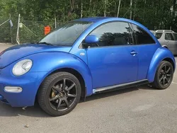 Blå Begagnad 2000 VW Beetle Highline Halvkombi | 27 000 kr