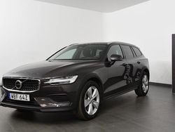 Grå Begagnad 2024 Volvo V60 CC Core Kombi | 409 800 kr (Superpris)
