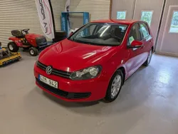 Röd Begagnad 2010 VW Golf VI Halvkombi | 79 900 kr (Lite dyr)