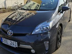 Grå Begagnad 2013 Toyota Prius Plug-in Hybrid Halvkombi | 115 000 kr (Bra pris)