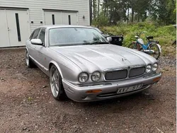 Silver Begagnad 2001 Jaguar XJ8 Sedan | 75 000 kr