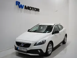 Vit Begagnad 2014 Volvo V40 CC Momentum Kombi | 148 800 kr (Marknadspris)