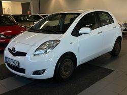Vit Begagnad 2011 Toyota Yaris Halvkombi | 49 800 kr (Marknadspris)