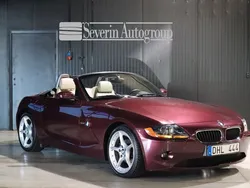 Mörkröd Begagnad 2003 BMW Z4 Cab | 169 000 kr (Lite dyr)