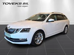 Vit (candy white stängd för) Begagnad 2020 Skoda Octavia Style Kombi | 209 900 kr (Marknadspris)
