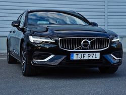 Svart Begagnad 2019 Volvo V60 Inscription Kombi | 398 500 kr (Dyr)