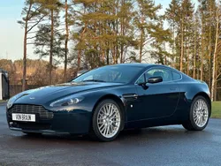 Mörkblå Begagnad 2008 Aston Martin V8 Vantage Sportkupé | 695 000 kr