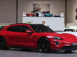 Röd Begagnad 2022 Porsche Taycan GTS Sport Turismo Sedan | 795 000 kr