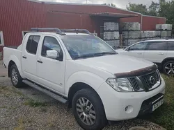 Vit Begagnad 2014 Nissan Navara Pickup | 140 000 kr (Superpris)