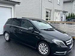 Svart Begagnad 2012 Mercedes B180 Minibuss | 79 000 kr (Marknadspris)