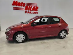 Röd Begagnad 2005 Peugeot 206 Halvkombi | 8 000 kr (Bra pris)