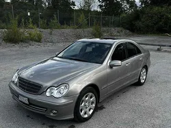 Grå Begagnad 2006 Mercedes C280 Sedan | 34 000 kr