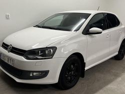 Vit Begagnad 2010 VW Polo Halvkombi | 45 900 kr (Marknadspris)