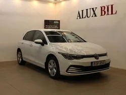 Vit Begagnad 2021 VW Golf VIII Halvkombi | 159 900 kr (Marknadspris)