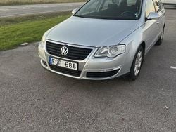 Silver Begagnad 2007 VW Passat Sportline Kombi | 19 880 kr (Marknadspris)