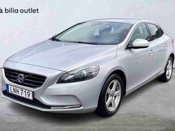 Silver Begagnad 2015 Volvo V40 Kombi | 144 900 kr
