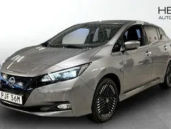 Grå (grey) Begagnad 2022 Nissan Leaf N-Connecta Halvkombi | 224 900 kr (Marknadspris)